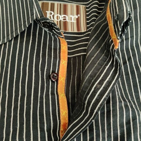 Roar button up shirt  - Picture 3 of 8